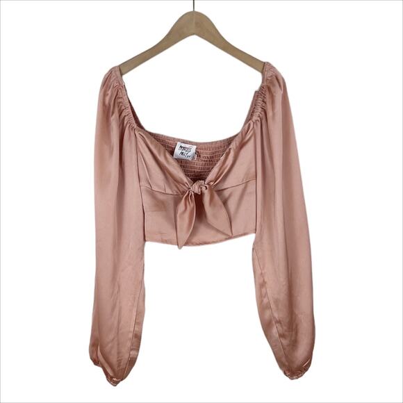 Princess Polly Cropped Long Sleeve Estee Top in Light Pink Satin Size 4 - Picture 3 of 9
